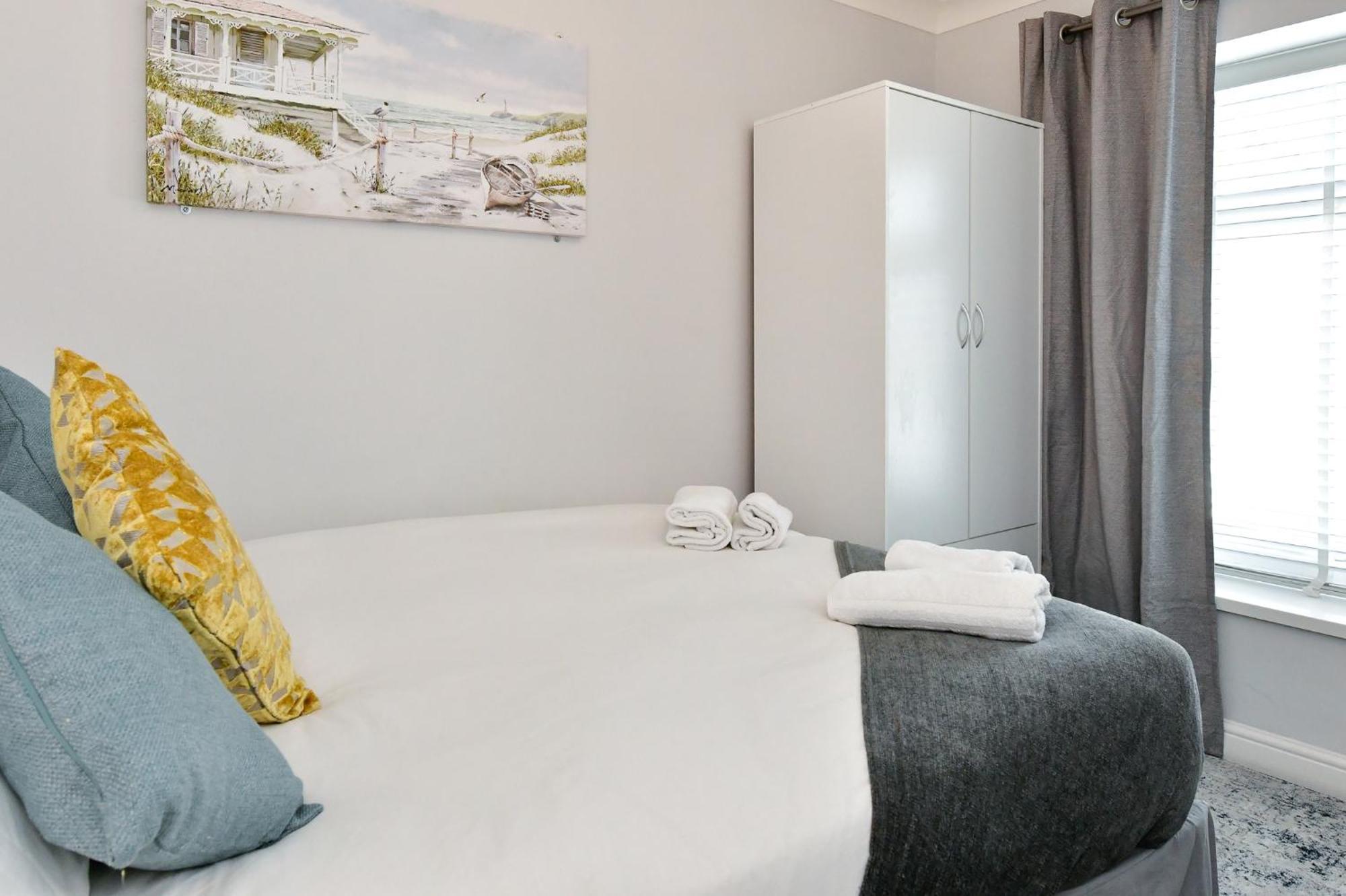 Free Parking - Heart Of The City - Superb Townhouse & Garden - Peaceful Area But Only 5Min Walk To Beach, Shops, Bars, Arena, Marina, Parks سوانسي المظهر الخارجي الصورة